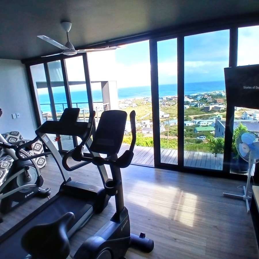 3 Bedroom Property for Sale in Rooi Els Western Cape